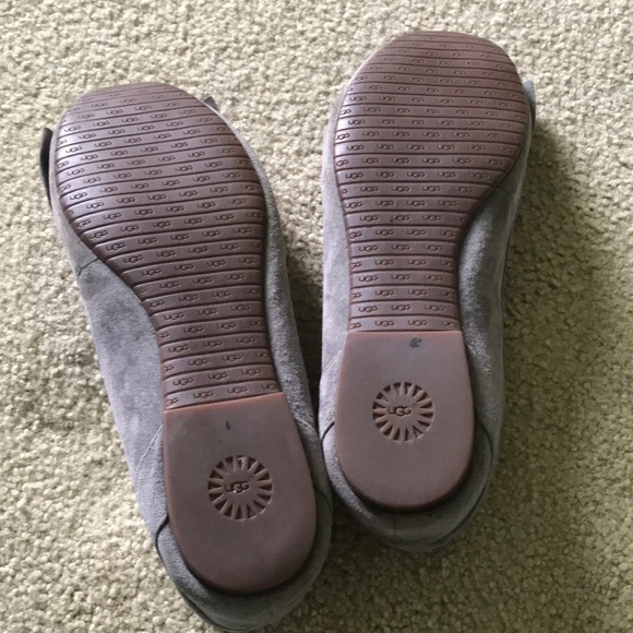 Ugg Australia Bow Flats 7.5 - Picture 4 of 6